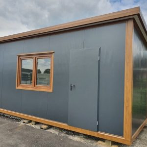 Living Container 6.0m x 2.5m