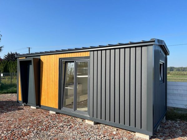 Living Container 7.0m x 3.0m